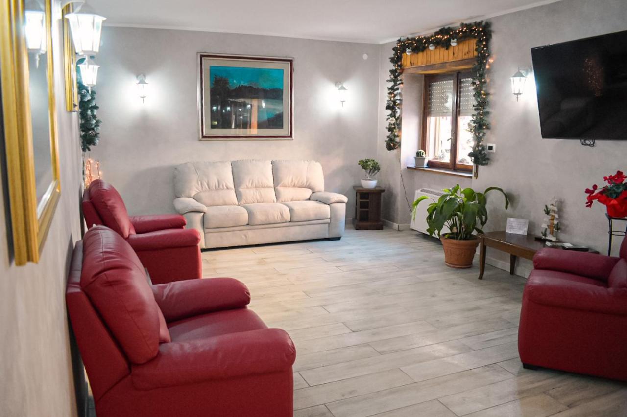 קמיליאטלו סילאנו Lo Sciatore Hotel & Restaurant מראה חיצוני תמונה
